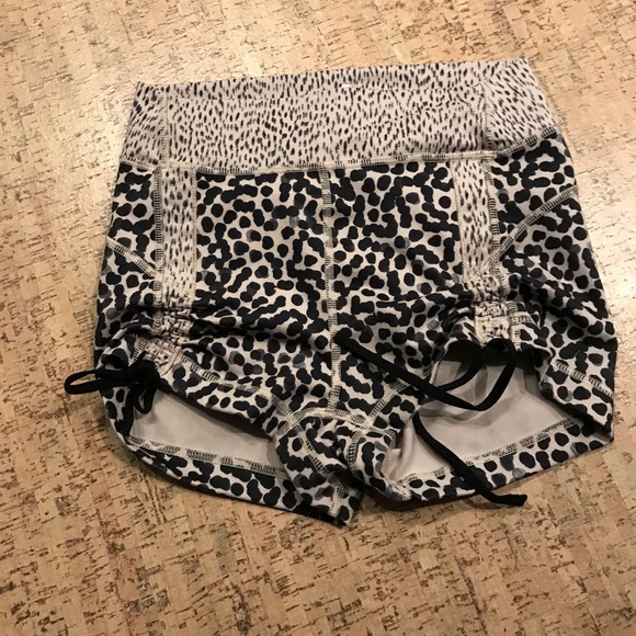 Lululemon shorts - Picture 1 of 1